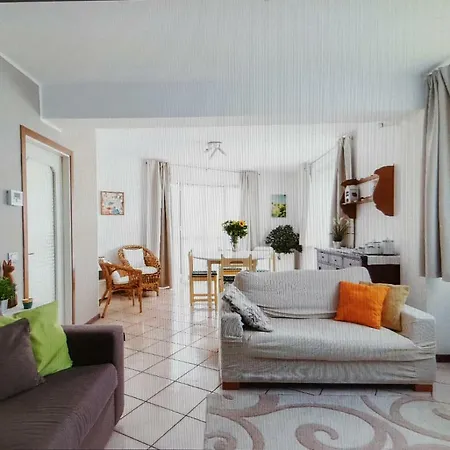 Il Sole, Grande In Collina Apartment